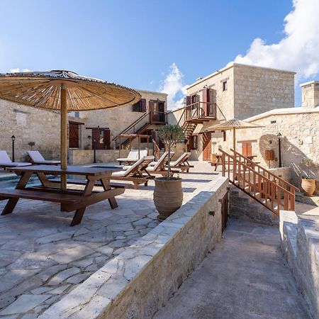 Stone Court Boutique Studios Miliou Exterior foto
